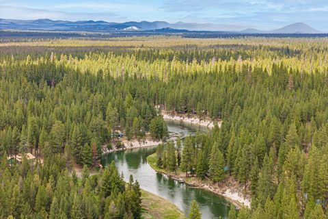 Tiny photo for 51970 Old Wickiup Road, La Pine, OR 97739 (MLS # 220186066)