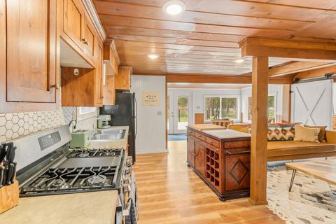 Tiny photo for 51970 Old Wickiup Road, La Pine, OR 97739 (MLS # 220186066)