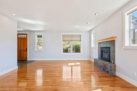 Tiny photo for 1082 SE Yarrow Avenue, Madras, OR 97741 (MLS # 220215602)