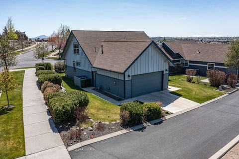 Tiny photo for 1082 SE Yarrow Avenue, Madras, OR 97741 (MLS # 220215602)