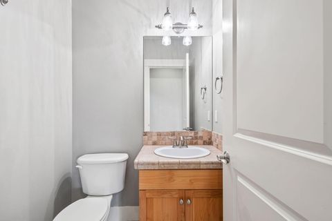 Tiny photo for 1082 SE Yarrow Avenue, Madras, OR 97741 (MLS # 220215602)