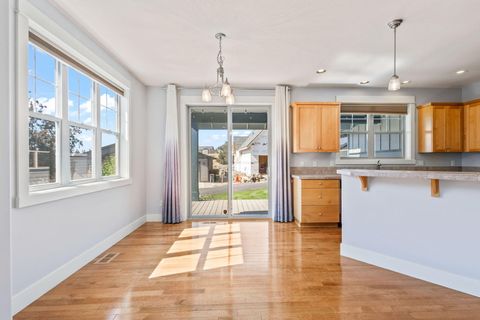 Tiny photo for 1082 SE Yarrow Avenue, Madras, OR 97741 (MLS # 220215602)