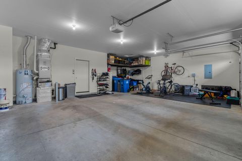 Tiny photo for 4980 SW Zenith Avenue, Redmond, OR 97756 (MLS # 220212433)