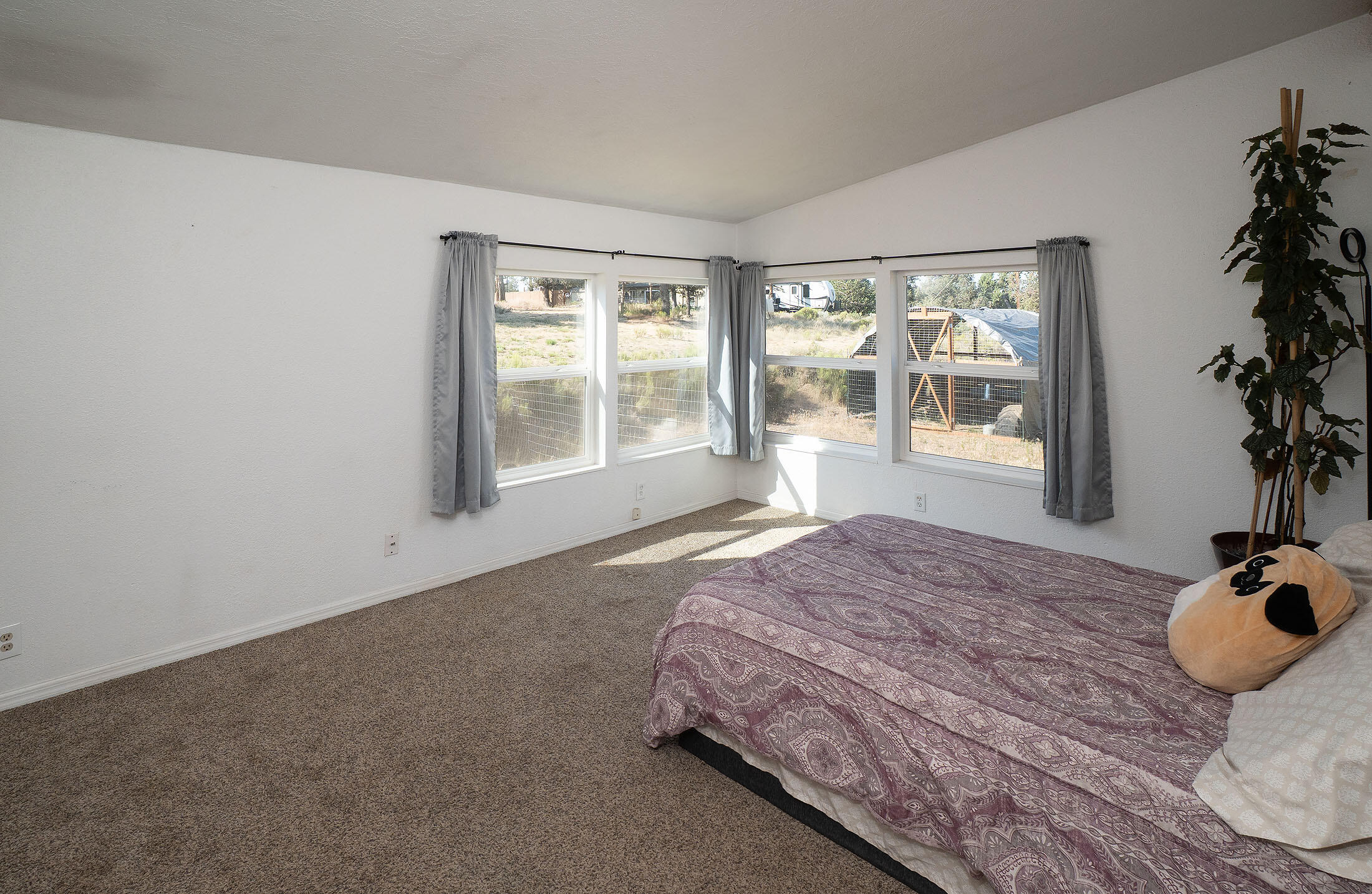 13618 Gono Place