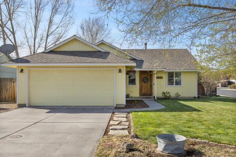 3050 SW Peridot Avenue Redmond OR 97756