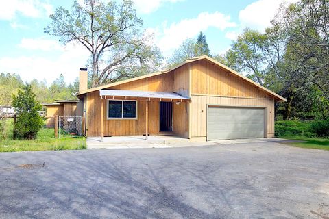 Tiny photo for 273 Genverna Glen Gln, Grants Pass, OR 97527 (MLS # 220219539)