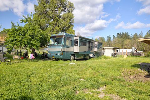 Tiny photo for 273 Genverna Glen Gln, Grants Pass, OR 97527 (MLS # 220219539)