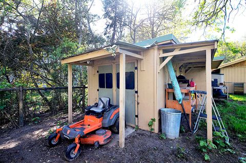 Tiny photo for 273 Genverna Glen Gln, Grants Pass, OR 97527 (MLS # 220219539)