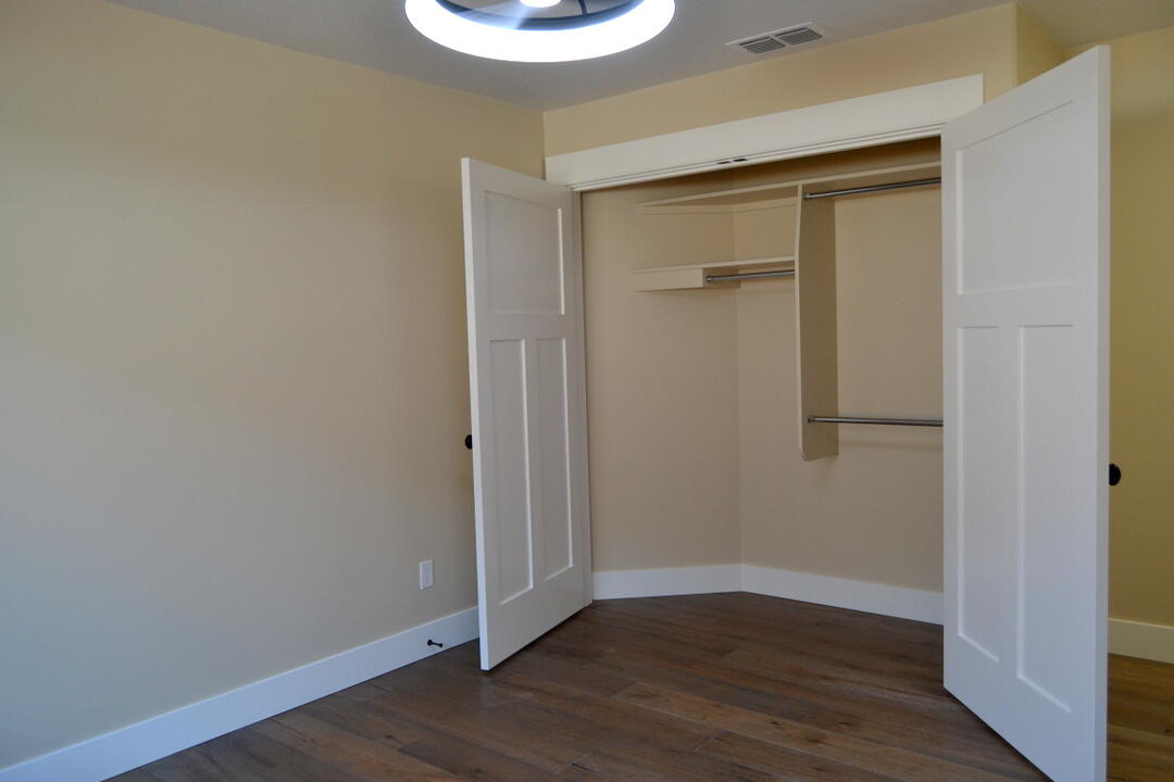 Buckmaster - Residential