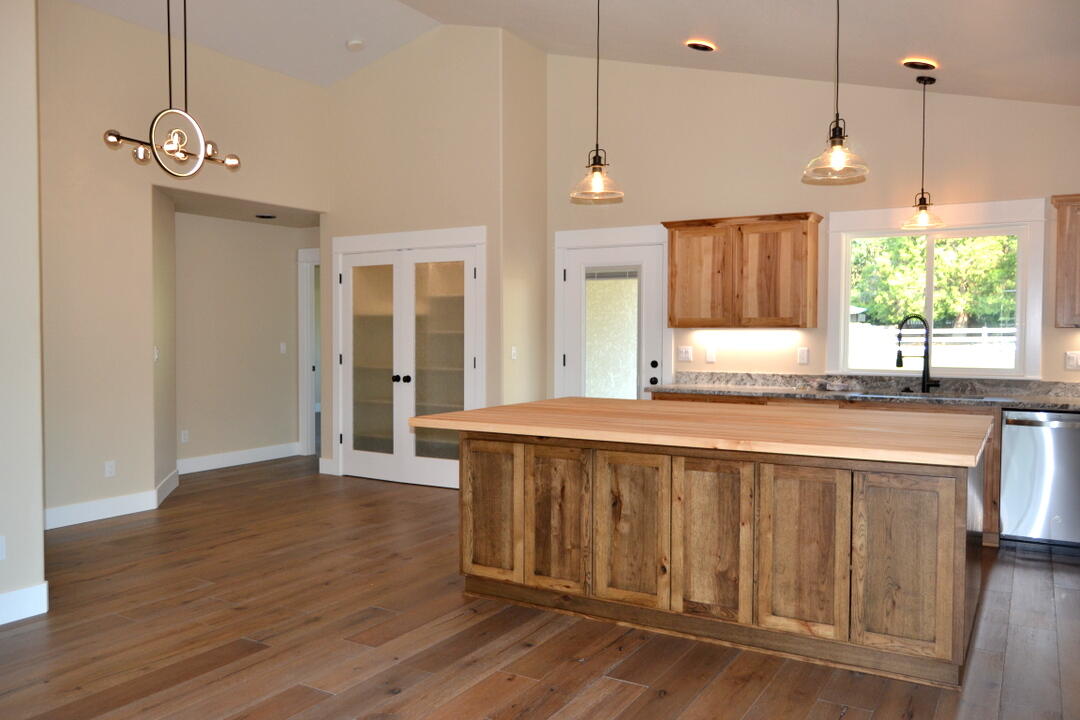 Buckmaster - Residential