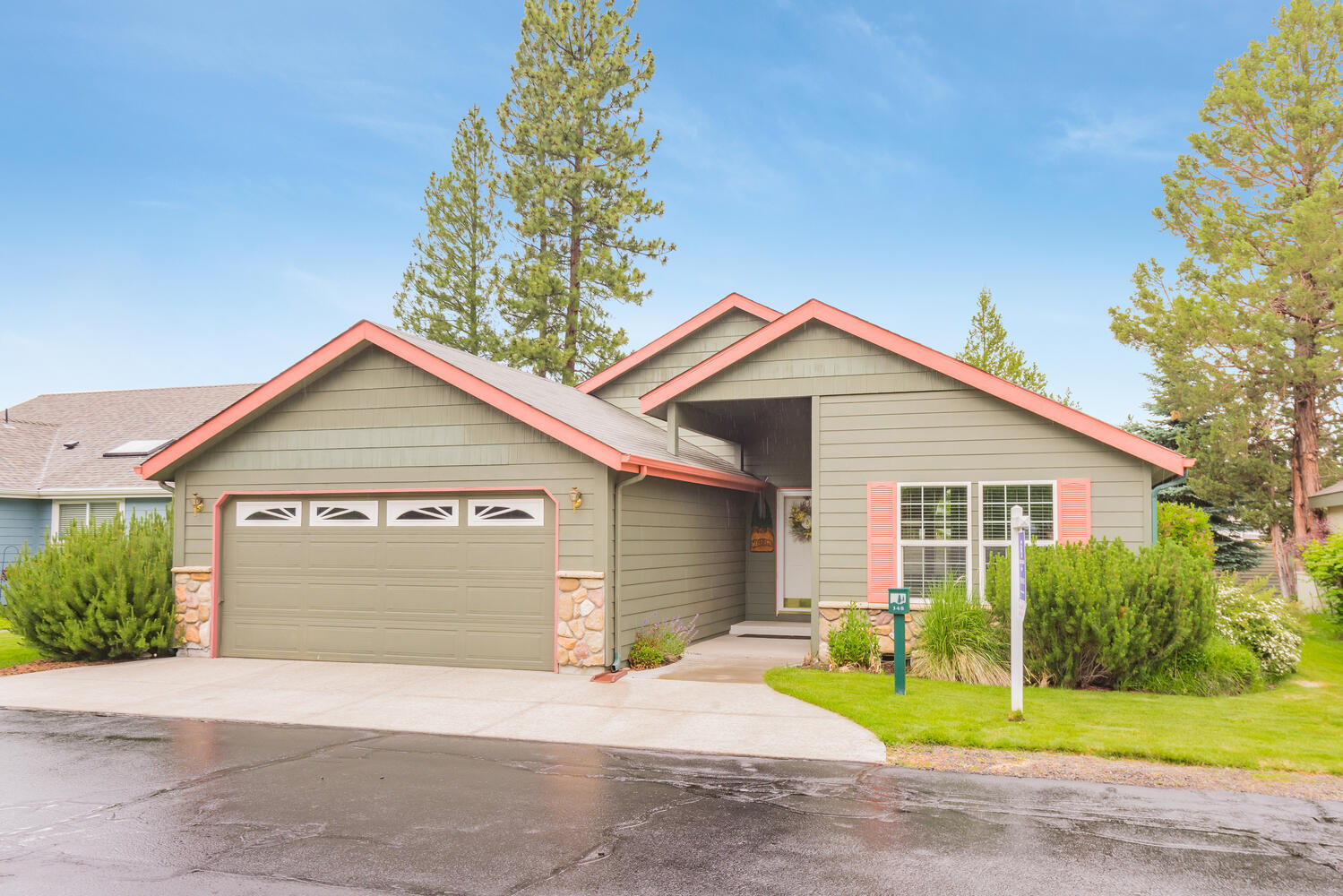 Pines At Sisters - Residential