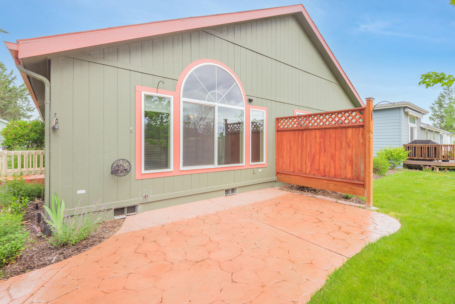 Pines At Sisters - Residential