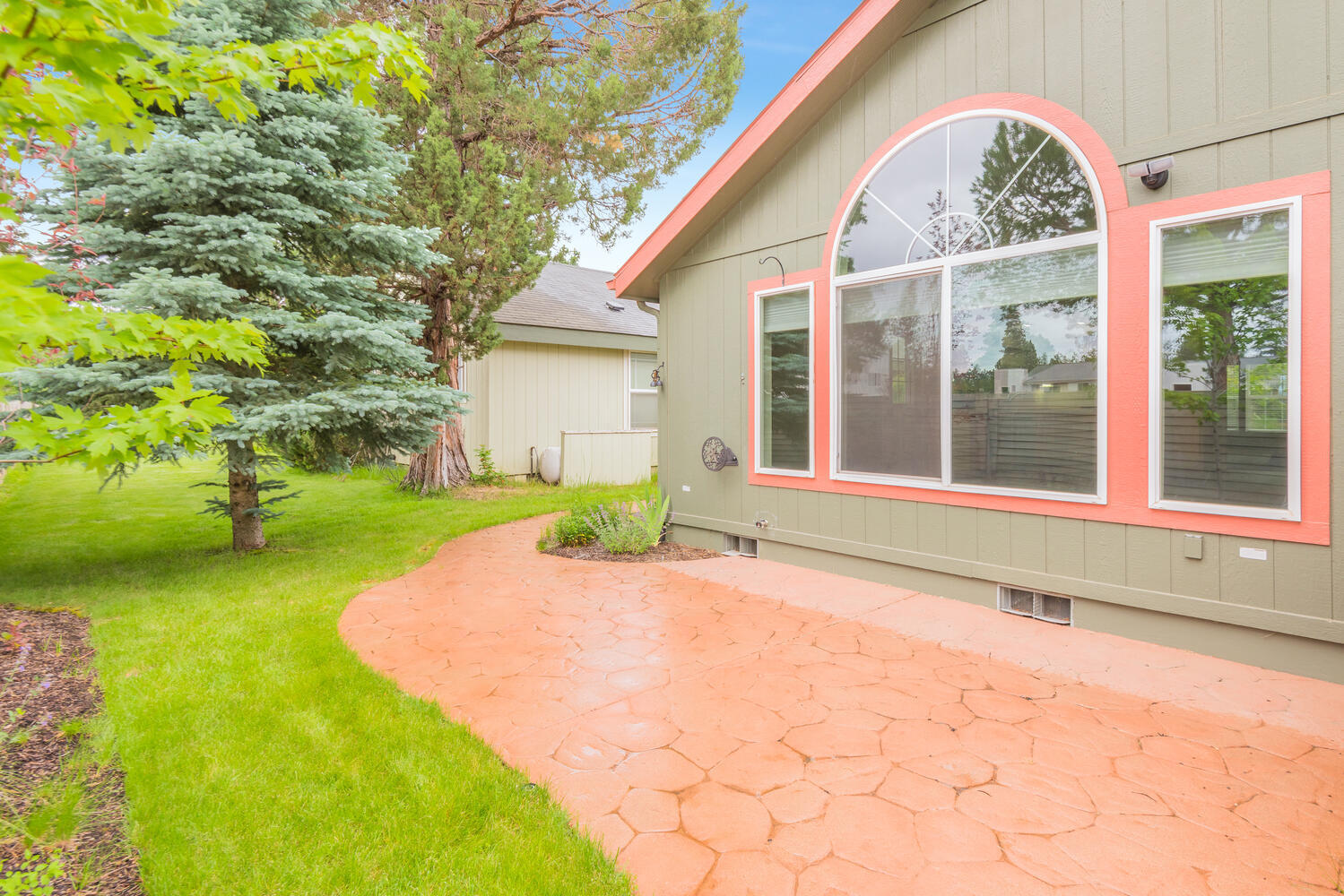 Pines At Sisters - Residential