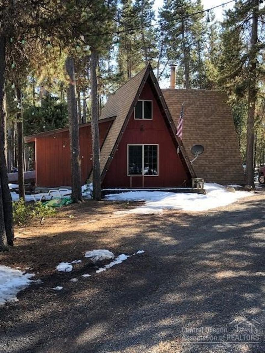 Investors dream! This property comes with an A frame home on 1+ acre. This home can be a super cute cabin with a bit of TLC. One bedroom with fireplace and a loft for another bedroom or extra living area. Located within the Crescent Lake community. Approx 4 miles to Crescent or Odell Lake. Easy access to forestland for your outdoor enthusiasts. Within approx. 10 miles to Willamette Pas ski area and the Pacific Crest trail head.