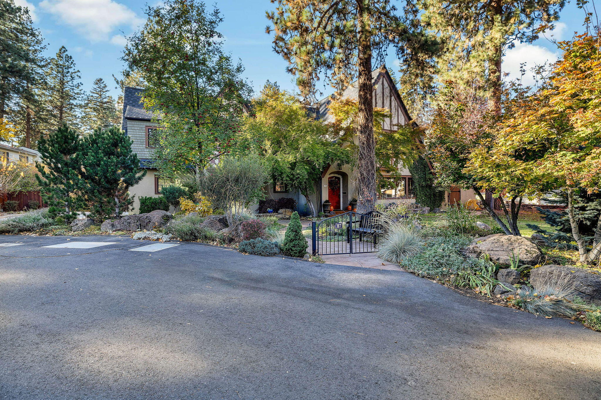 107 NW Drake Road