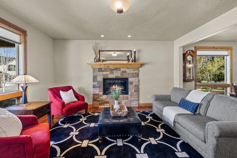 Tiny photo for 20177 Roper Lane, Bend, OR 97703 (MLS # 220220193)