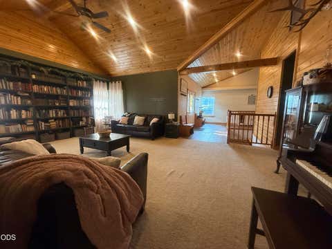 Tiny photo for 317 S Canyon Boulevard, John Day, OR 97845 (MLS # 220226692)