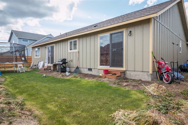 Ni Lah Sha Village - Residential