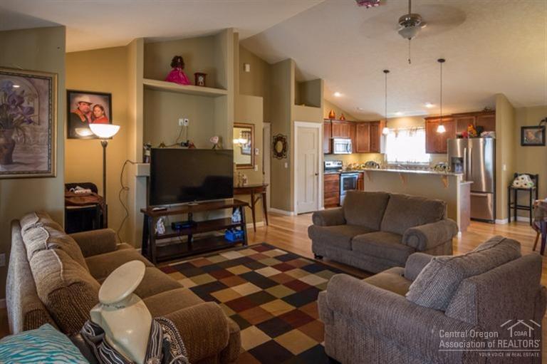 Ni Lah Sha Village - Residential