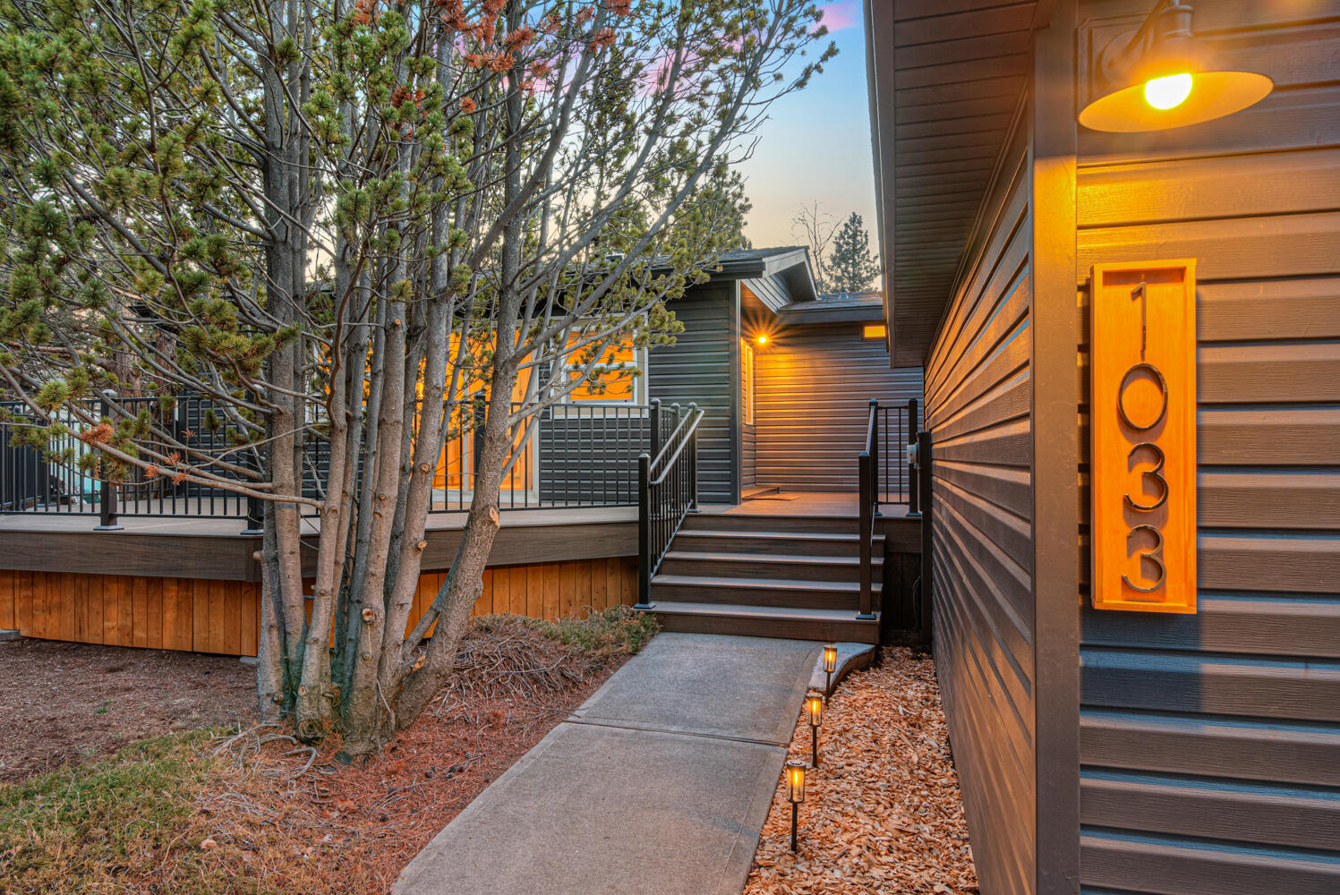 1033 SE Laurelwood Place