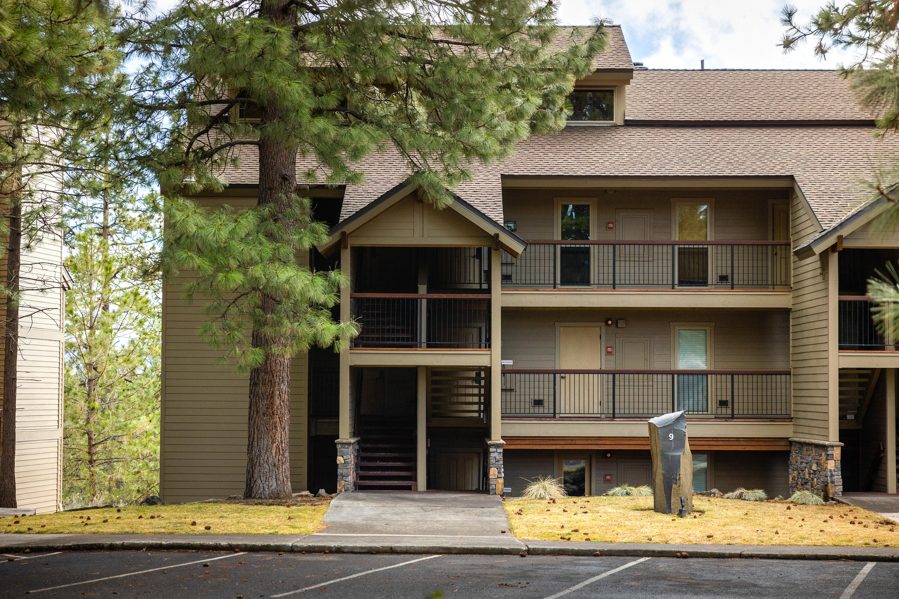 Inn Of The 7th - Residential