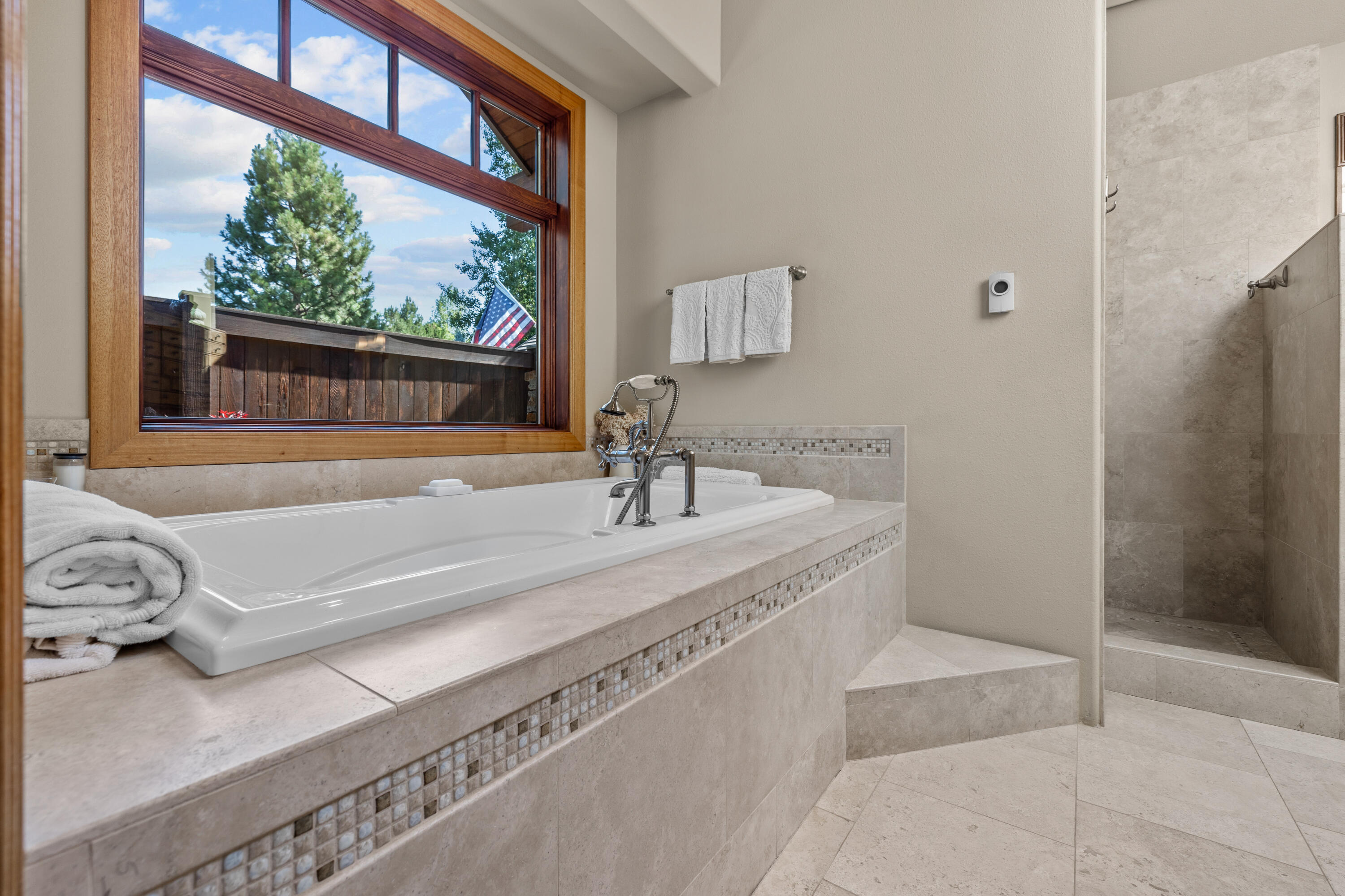 Broken Top - Residential