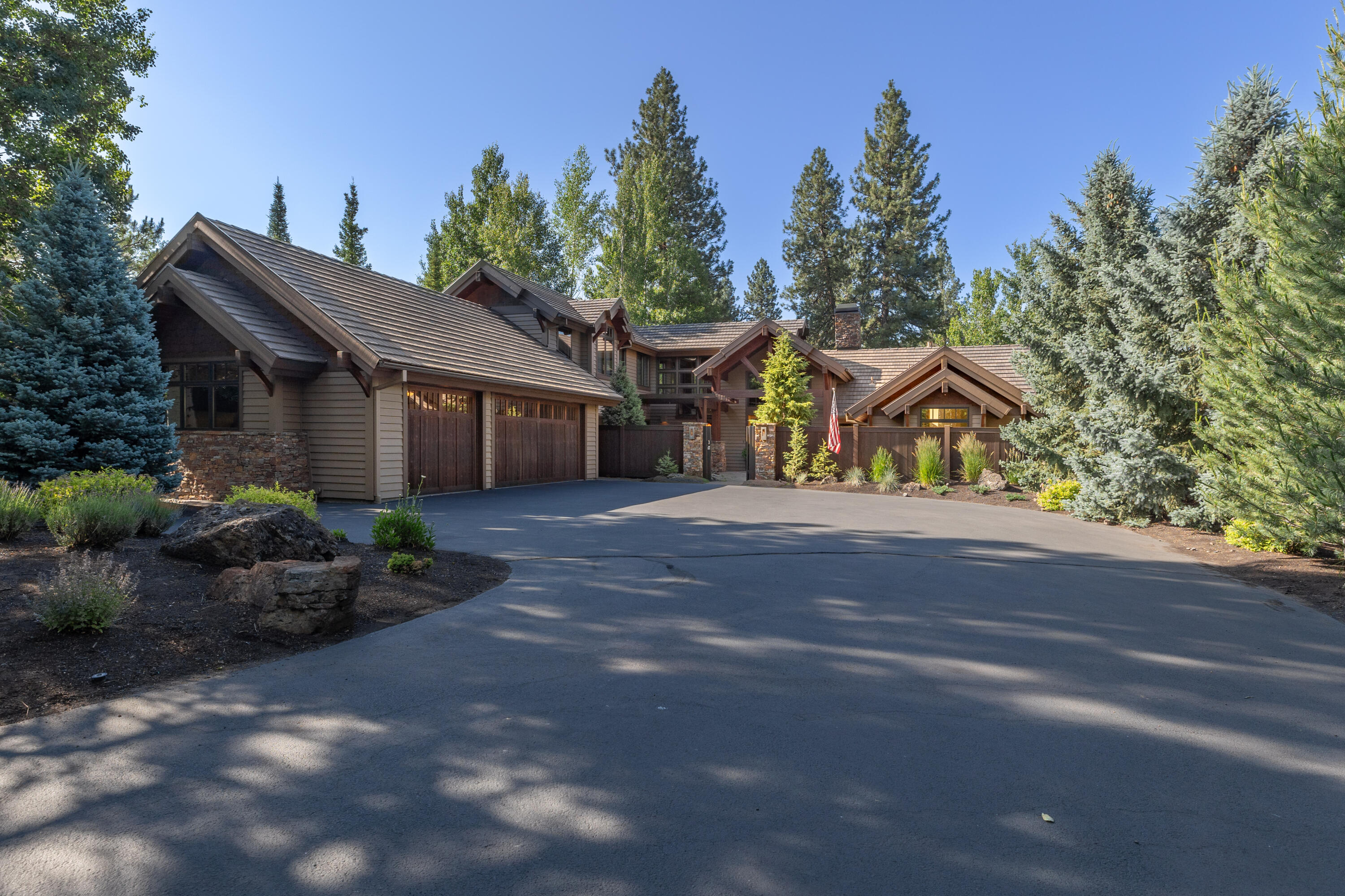 Broken Top - Residential