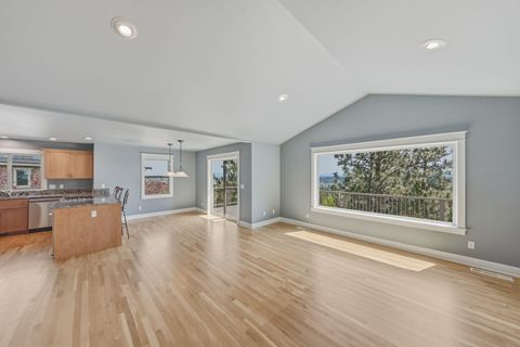 Tiny photo for 2409 NW Hillpine Court, Bend, OR 97703 (MLS # 220221344)