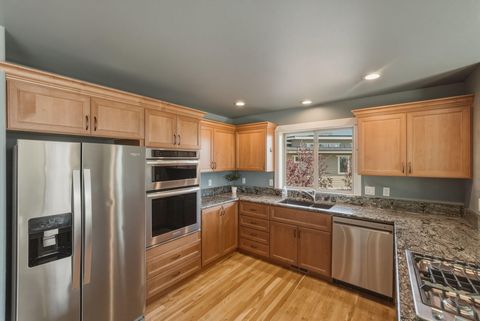 Tiny photo for 2409 NW Hillpine Court, Bend, OR 97703 (MLS # 220221344)