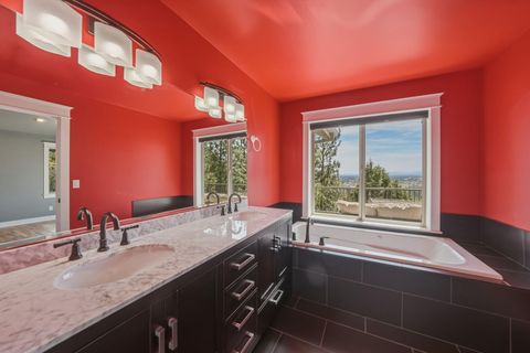 Tiny photo for 2409 NW Hillpine Court, Bend, OR 97703 (MLS # 220221344)