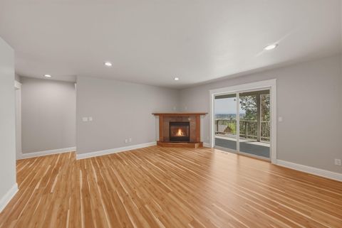Tiny photo for 2409 NW Hillpine Court, Bend, OR 97703 (MLS # 220221344)