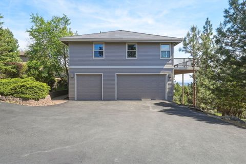 Tiny photo for 2409 NW Hillpine Court, Bend, OR 97703 (MLS # 220221344)