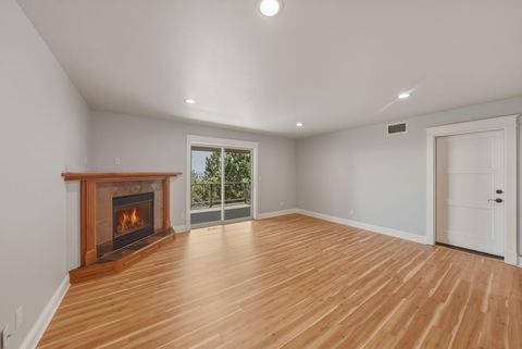 Tiny photo for 2409 NW Hillpine Court, Bend, OR 97703 (MLS # 220221344)