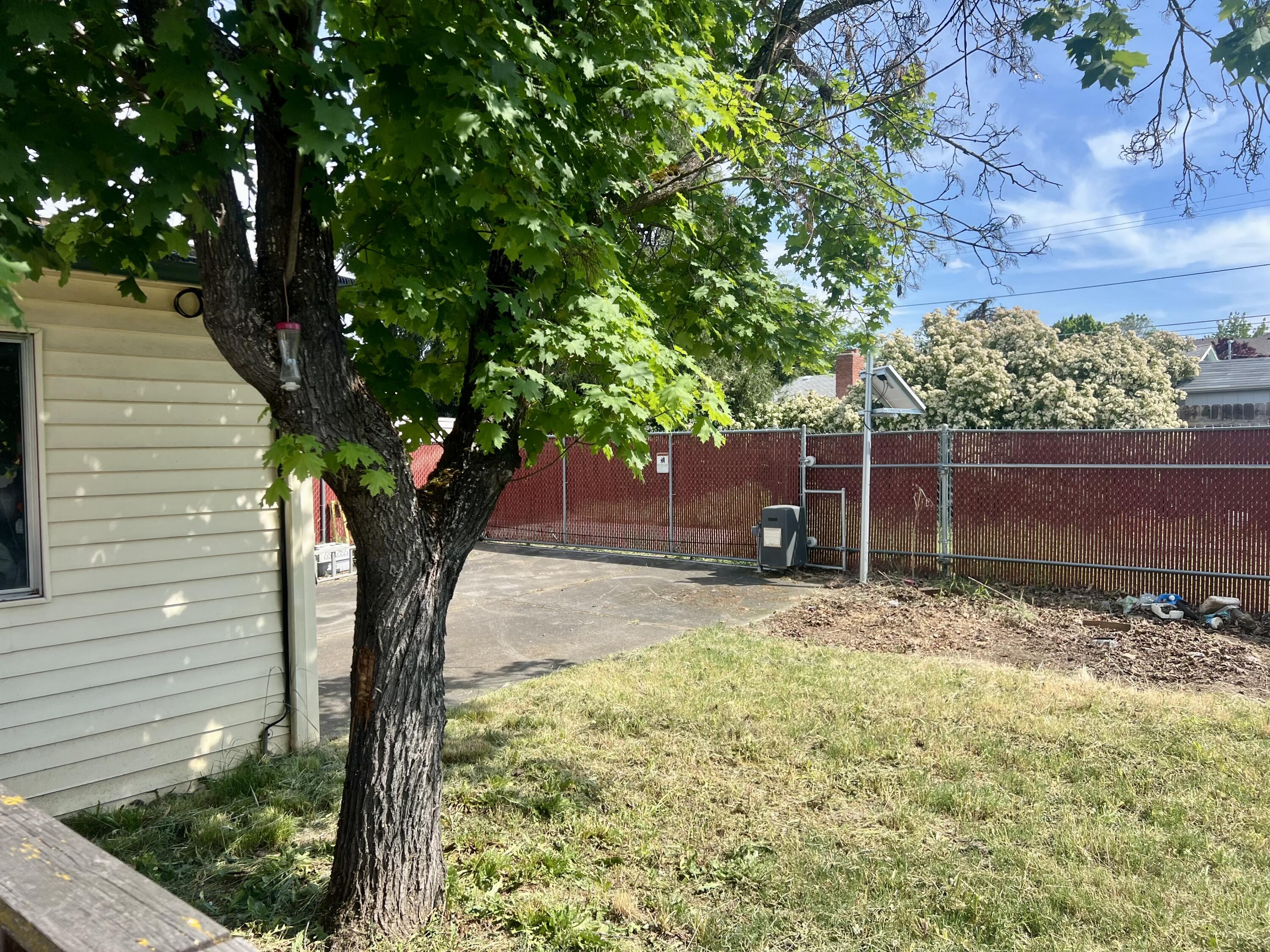 1337 Winchester Avenue