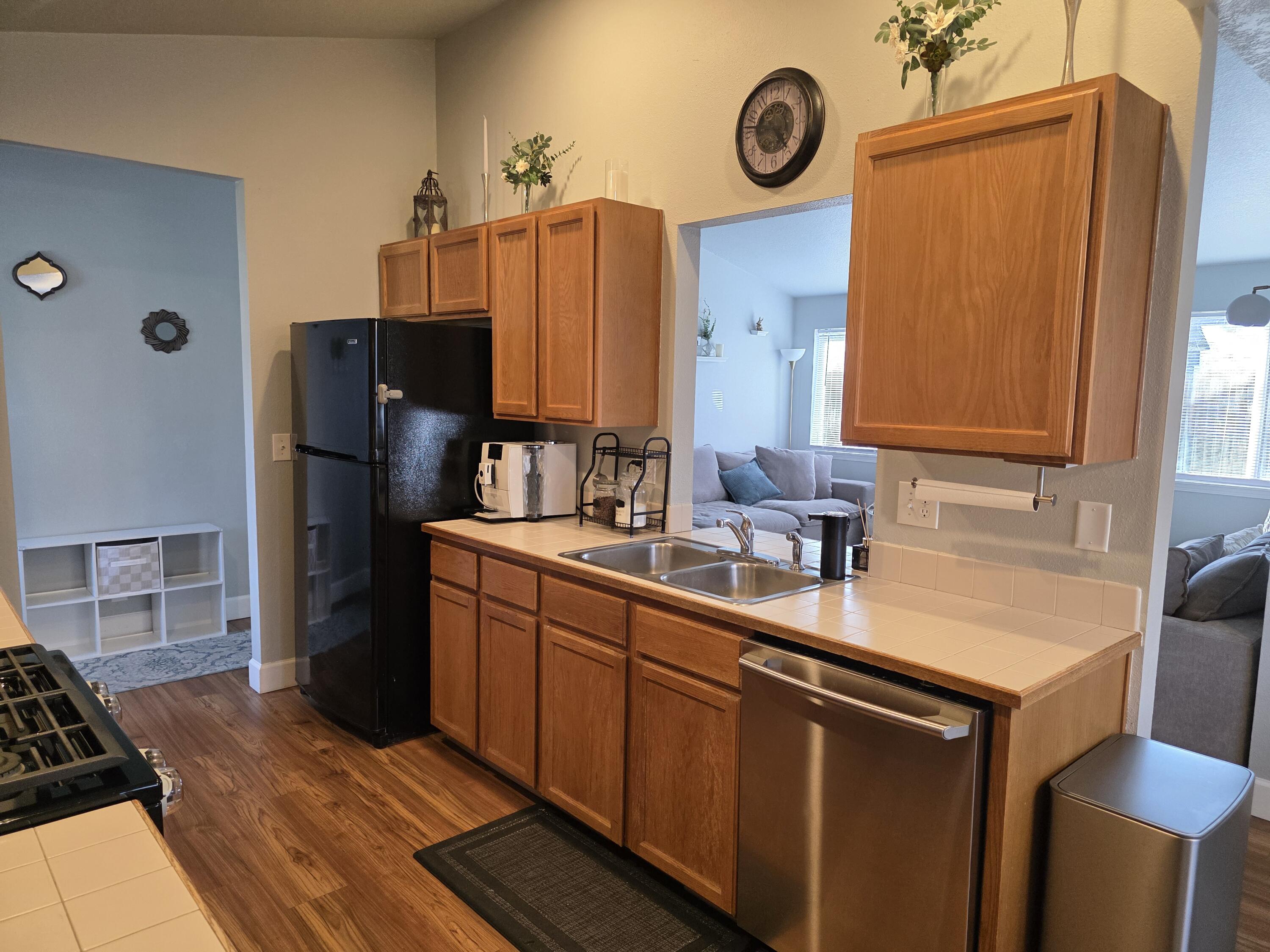 1071 NE NE Locksley Drive