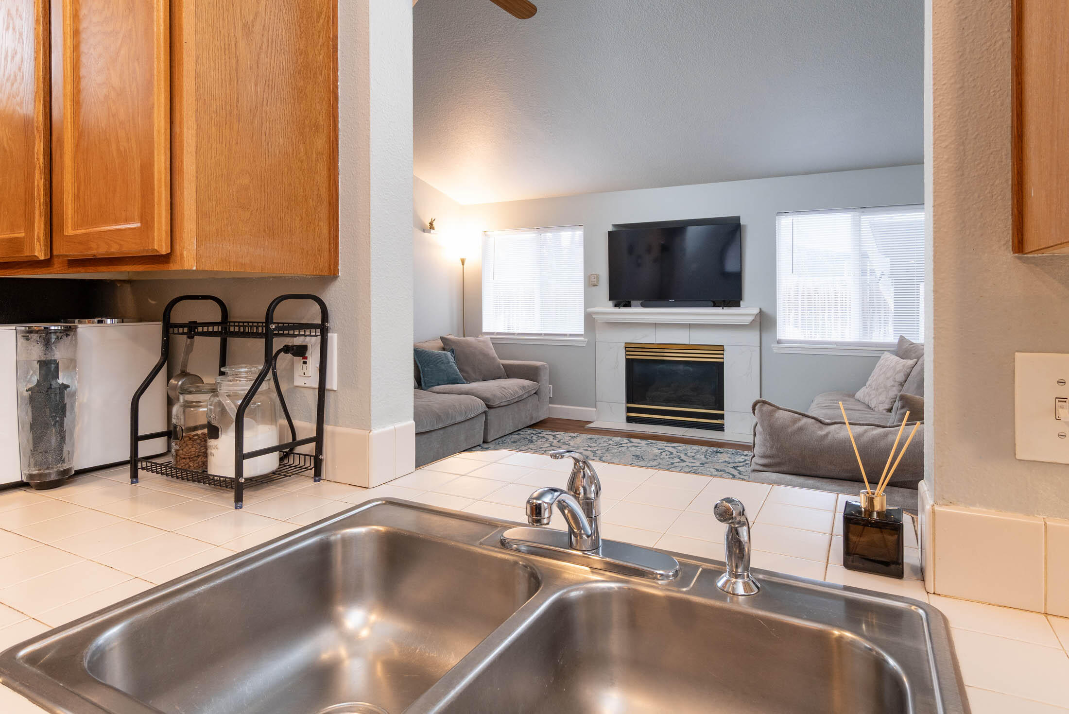 1071 NE Locksley Drive