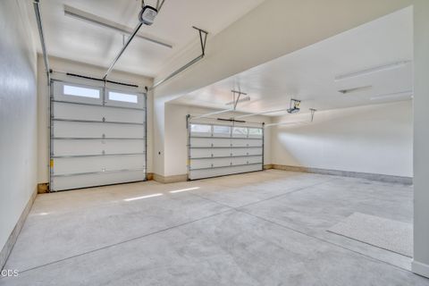 Tiny photo for 842 NW 18th Court, Redmond, OR 97756 (MLS # 220225098)