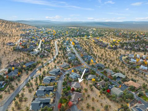 Tiny photo for 126 Highland Meadow Loop, Redmond, OR 97756 (MLS # 220211593)