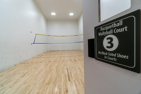 Tiny photo for 126 Highland Meadow Loop, Redmond, OR 97756 (MLS # 220211593)