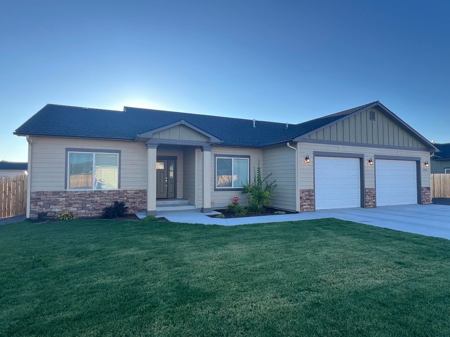 Desirable Sunset neighborhood with other Soyland quality-built homes. This semi-custom home was completed in 2024 and provides a split floor plan that separates the large master suite from the other 2 sizable bedrooms. There is a full-sized flex room that has many potential uses. The master bedroom has wood flooring with most of the flooring in wood and tile. The home provides 2162 Sq ft of inside living space. Granite counters and custom cabinetry are very impressive and the coffered ceilings in the dining, kitchen, office and master bedroom really give this home a special look. Custom blinds, fully Landscaped front and backyard with times sprinklers.
Agent Remarks: Please contact listing agent to schedule appointment.