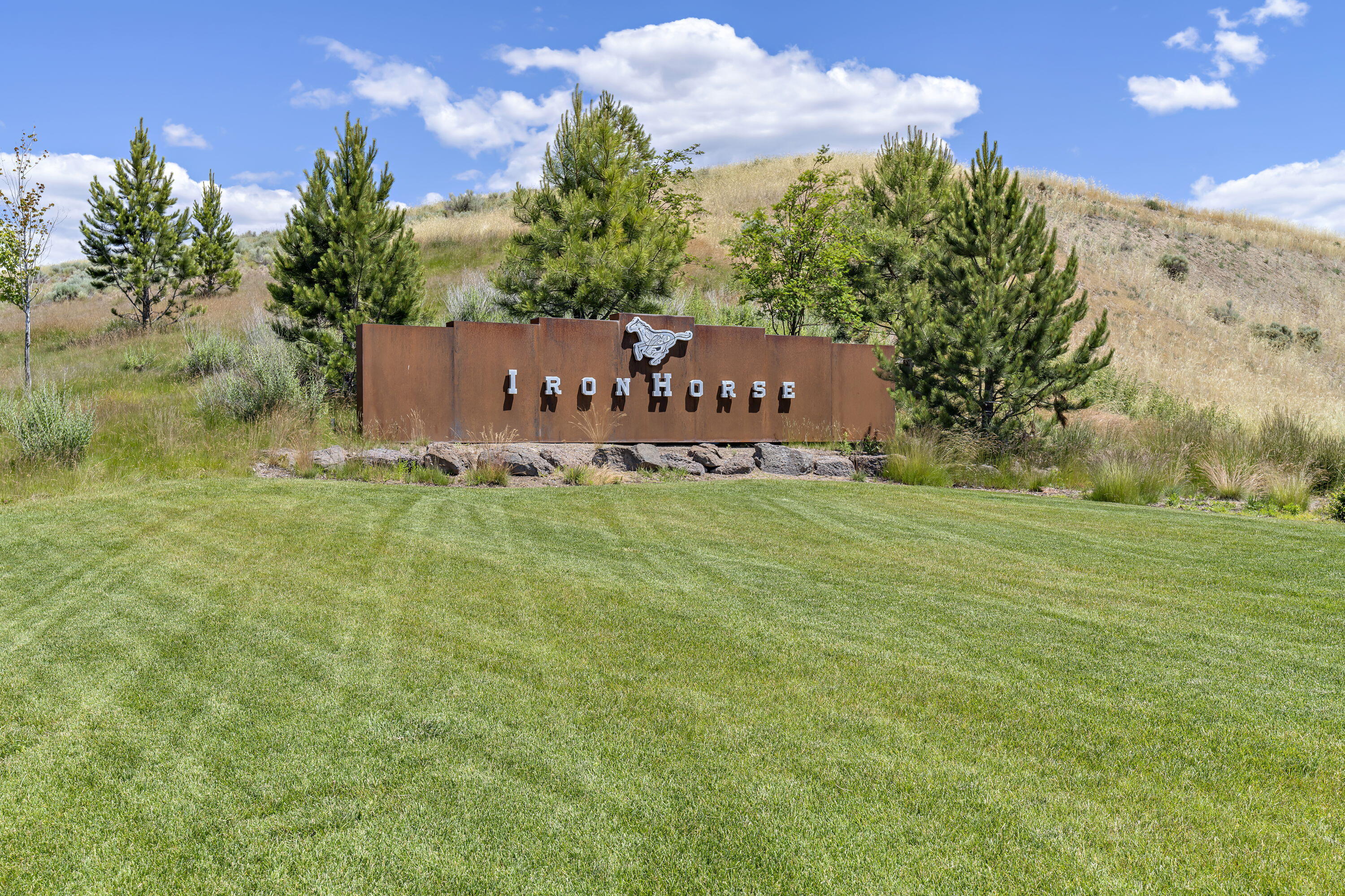 Ironhorse - Land