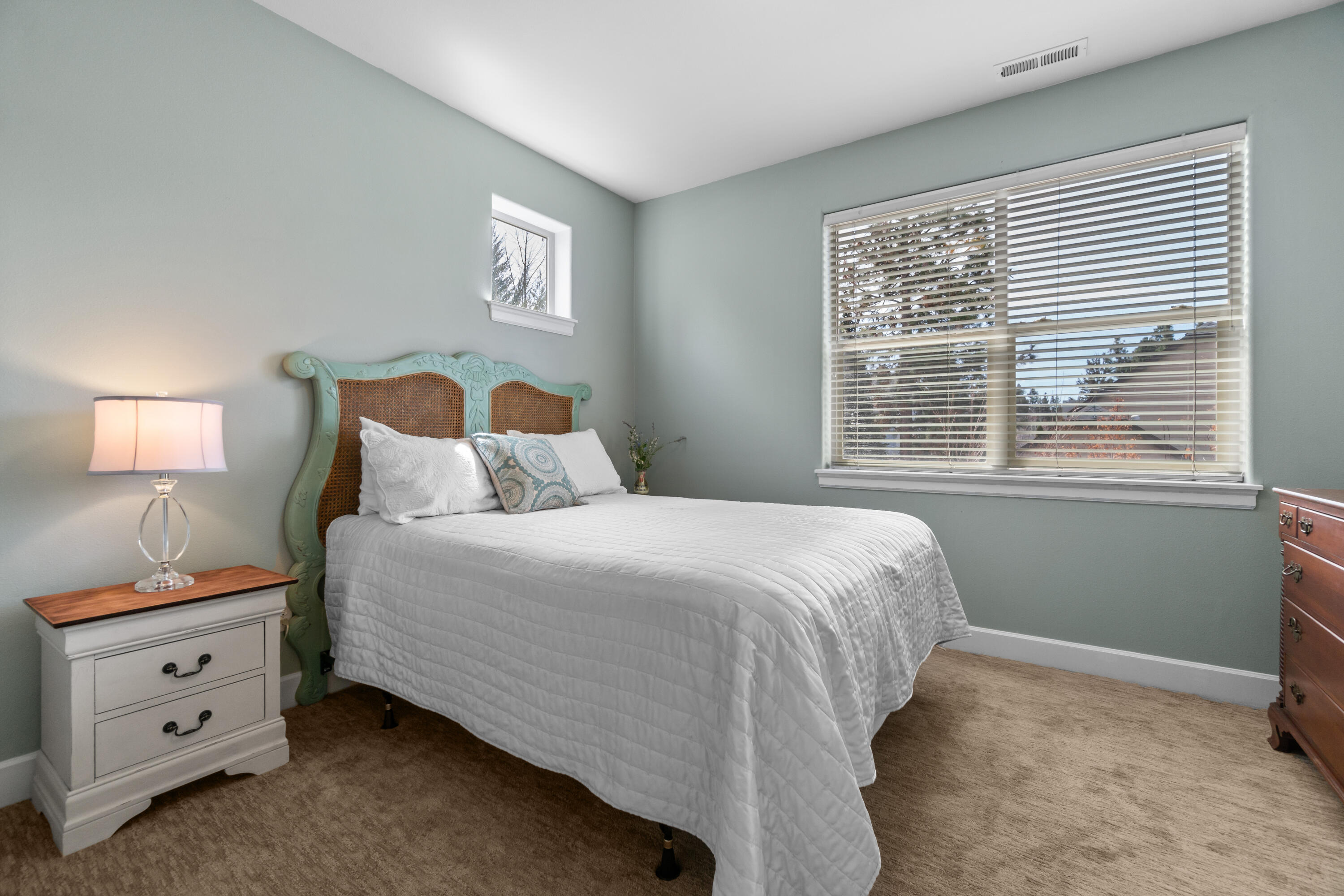 Hollygrape - Residential