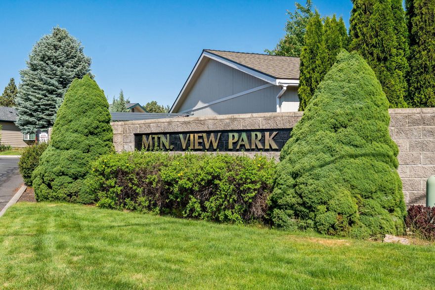 Discover this wonderful home in Mountain View Park! This property is located in an excellent gated community, offering plenty of amenities. It features spacious open living areas, a dining area, and an eating bar adjacent to a well-equipped kitchen. Abundant windows and skylights fill the home with natural light. You'll find ample storage throughout, including a utility room with a sink. The oversized garage provides plenty of space, and the community includes RV storage and a pool for residents to enjoy.