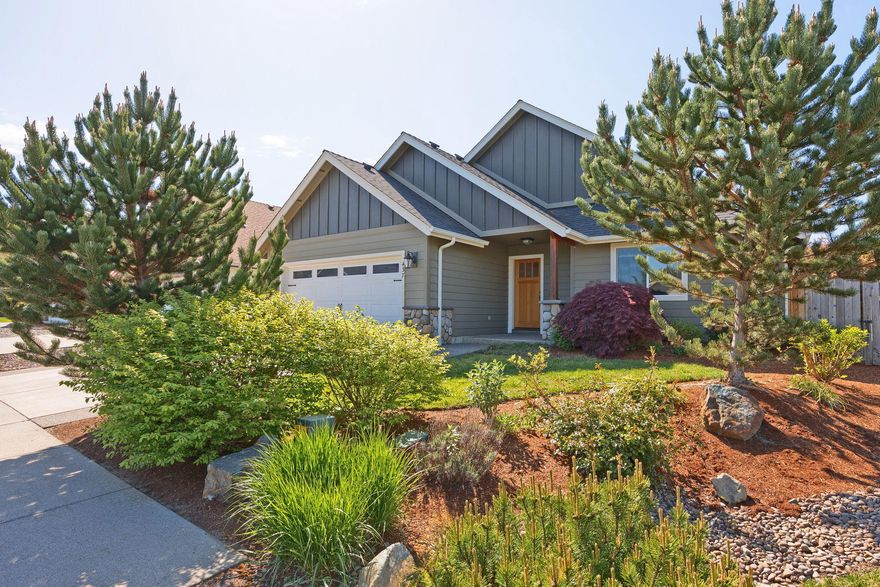 Welcome Home to this 3 bedroom, 2 bath home built in 2016. Great room with vaulted ceiling, wood floors and ceiling fan. The cook will love the kitchen with granite counters, walk-in pantry and snack bar. En-suite bedroom with walk-in closet, dual, sinks, granite counters and enclosed toilet. Low maintenance yard with sprinklers and drip. District 7 schools. Convenient location; close to schools, hospital and shopping. Put this on your list to show.