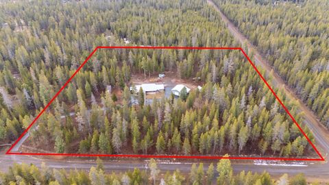 Tiny photo for 1406 Circle Bar Drive, La Pine, OR 97739 (MLS # 220215878)