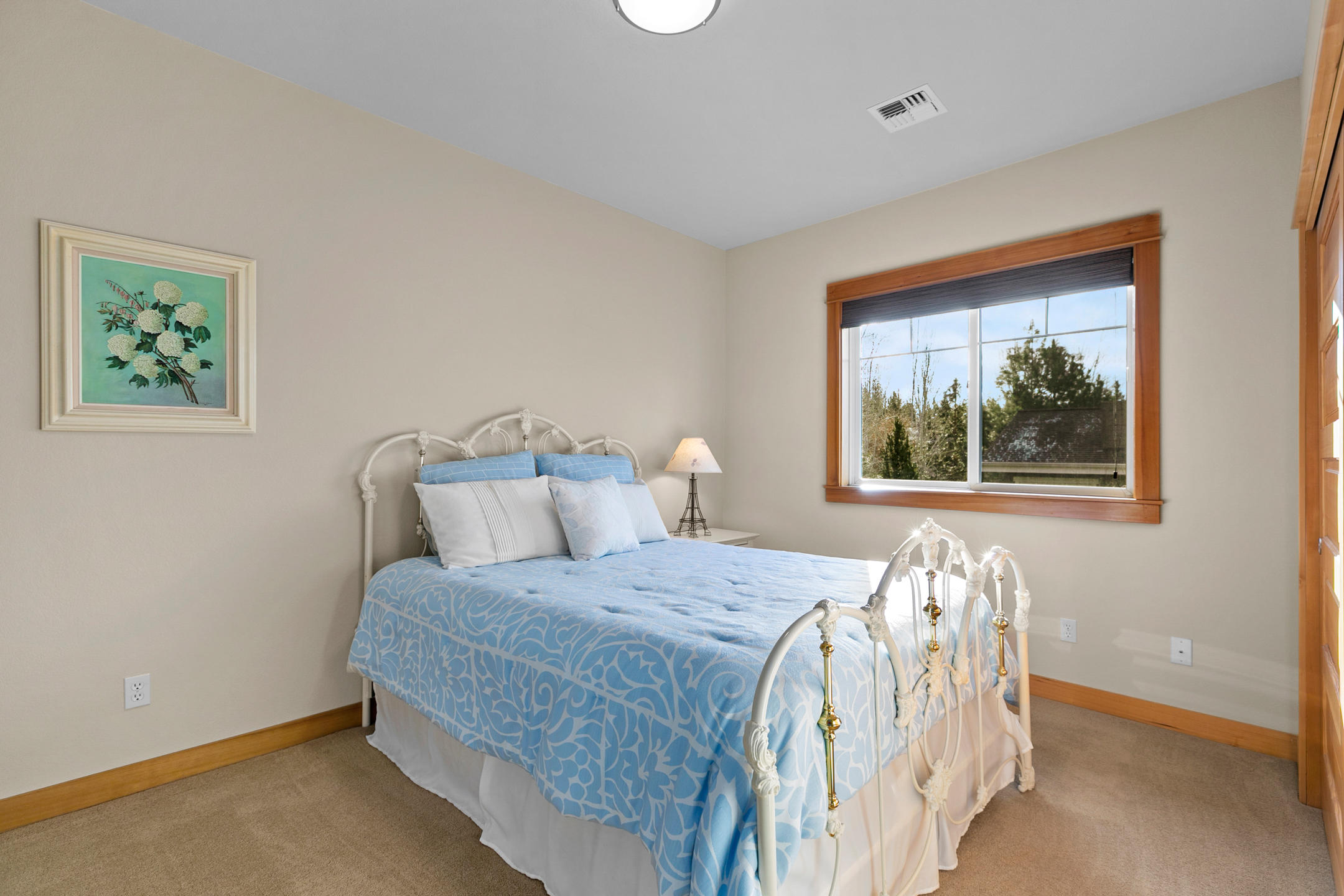 Three Pines - Residential