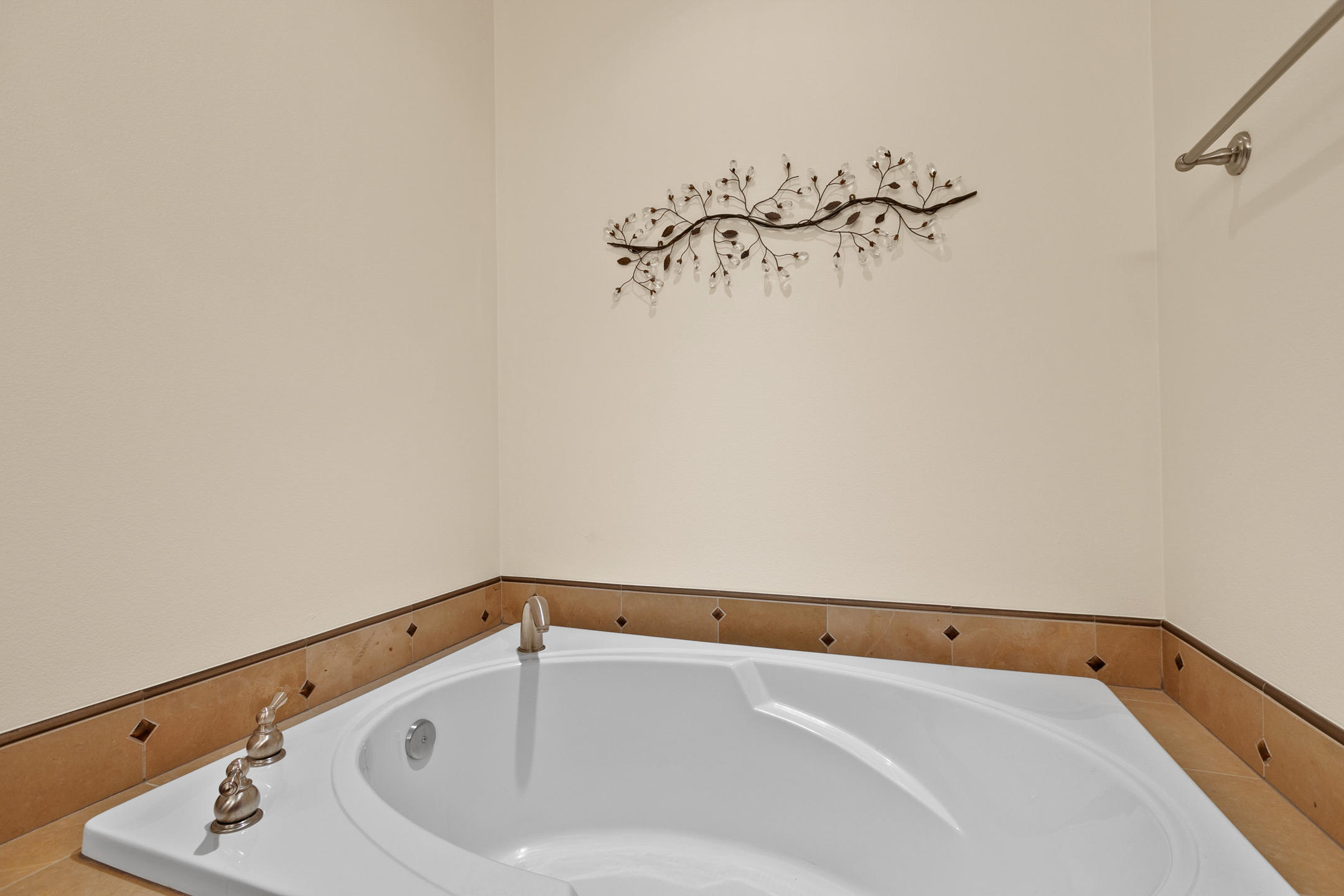 Three Pines - Residential