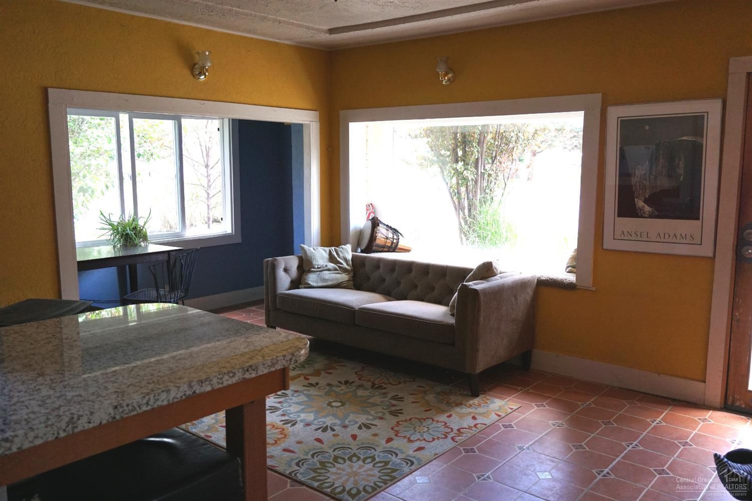 Townsite Of Laidlaw - Residential