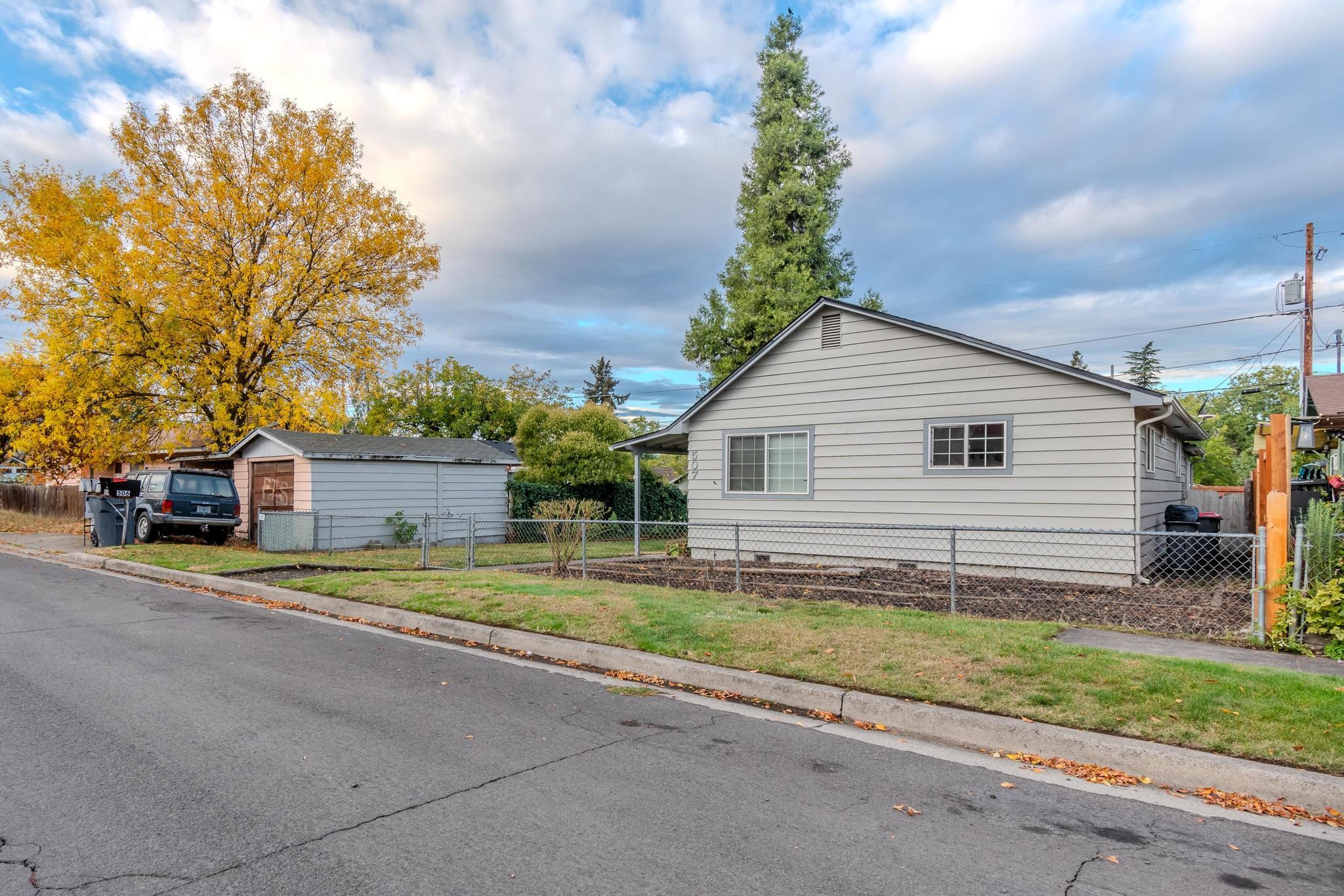 Laurelhurst Addition - Residential