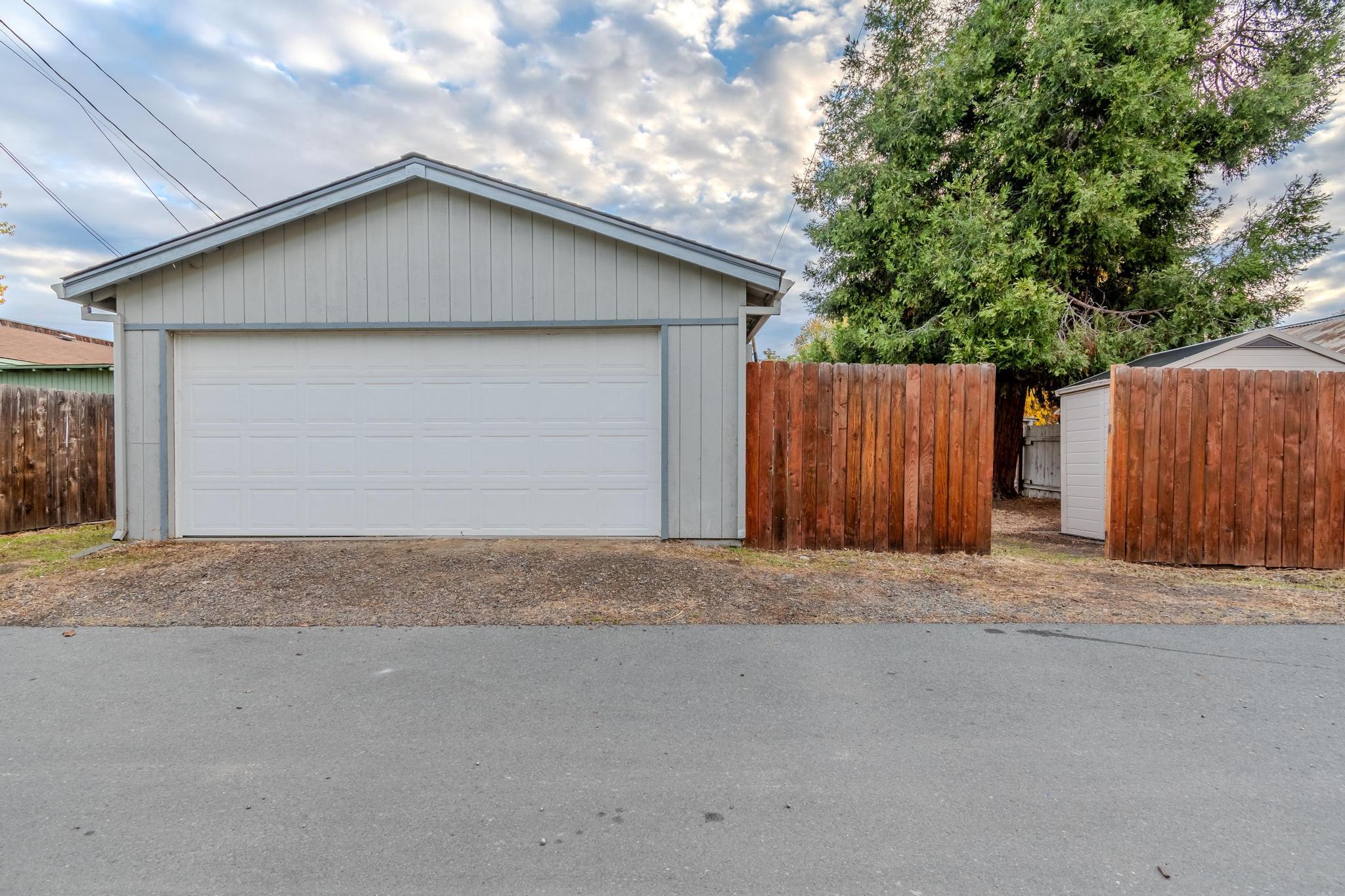Laurelhurst Addition - Residential